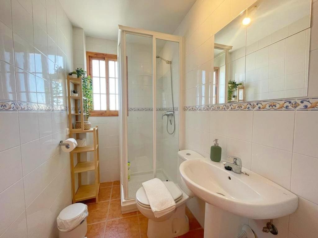 Modern, Bright And Comfortable Apartment With Shared Roof Terrace Canillas de Aceituno Ngoại thất bức ảnh